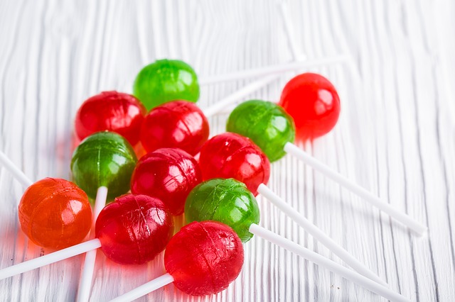 candy 1961539 640